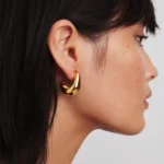 Dome Medium Hoop Earrings - Görsel 2